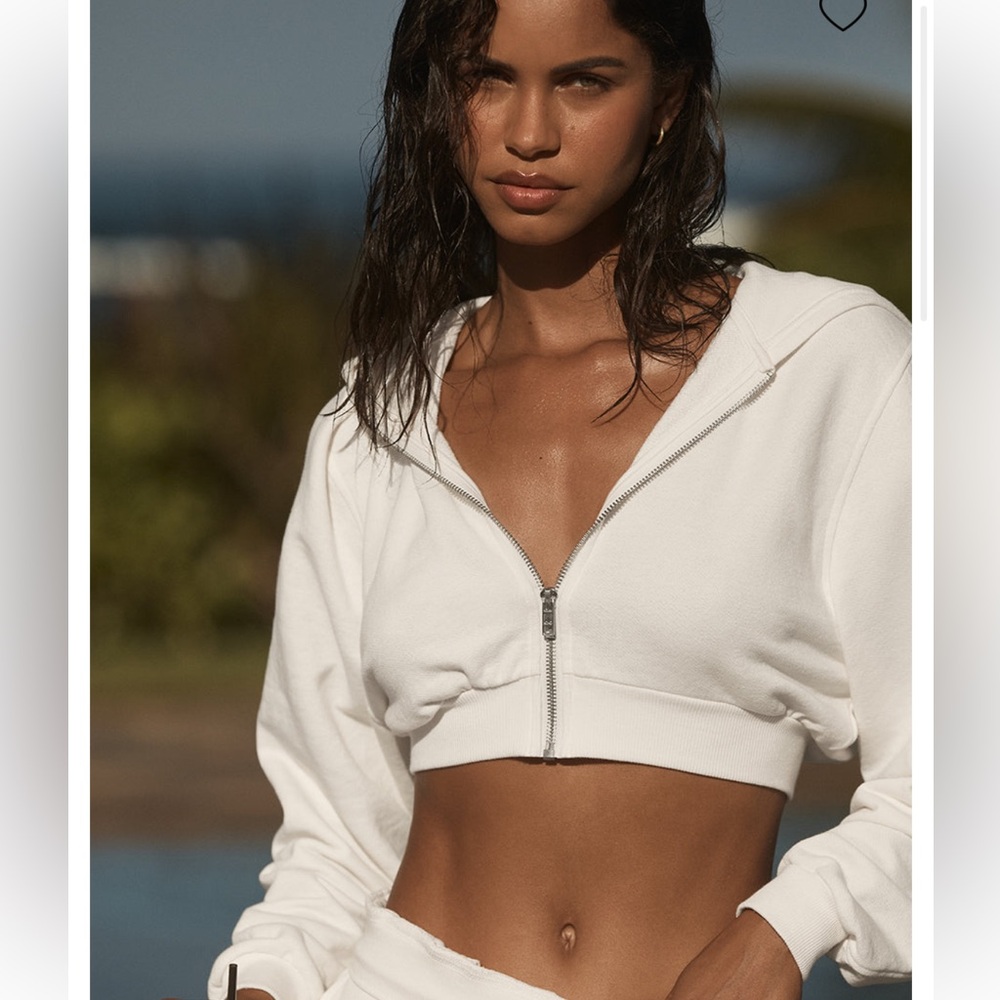 Alo yoga sweet escape crop zip up hoodie